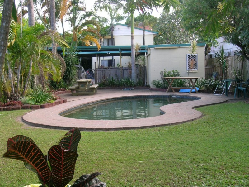 14/235 McLeod Street, Cairns North QLD 4870