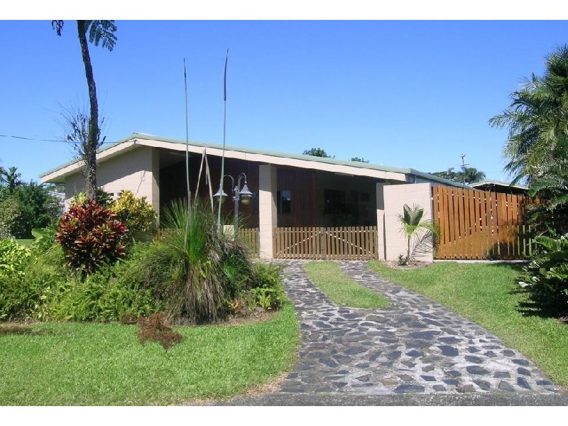 19 Kruckow Street, Miriwinni QLD 4871