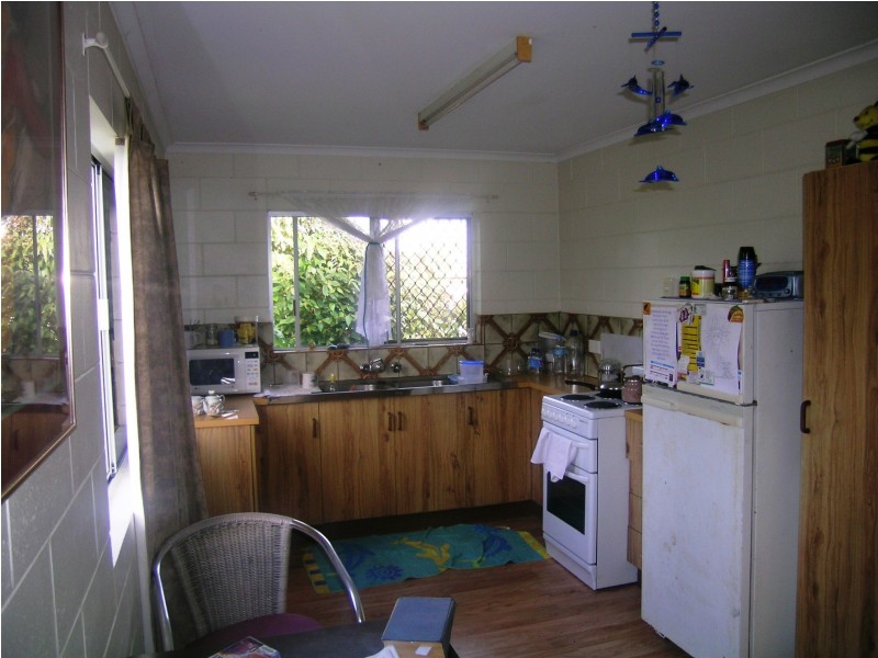 23 Windarra Street, Woree QLD 4868