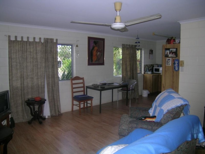 23 Windarra Street, Woree QLD 4868