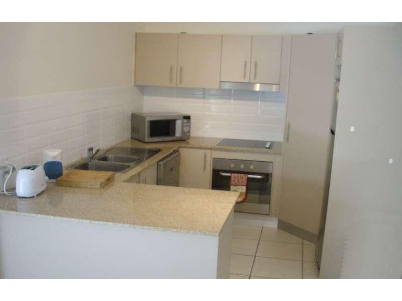 2/14 Adair Street, Cairns QLD 4870