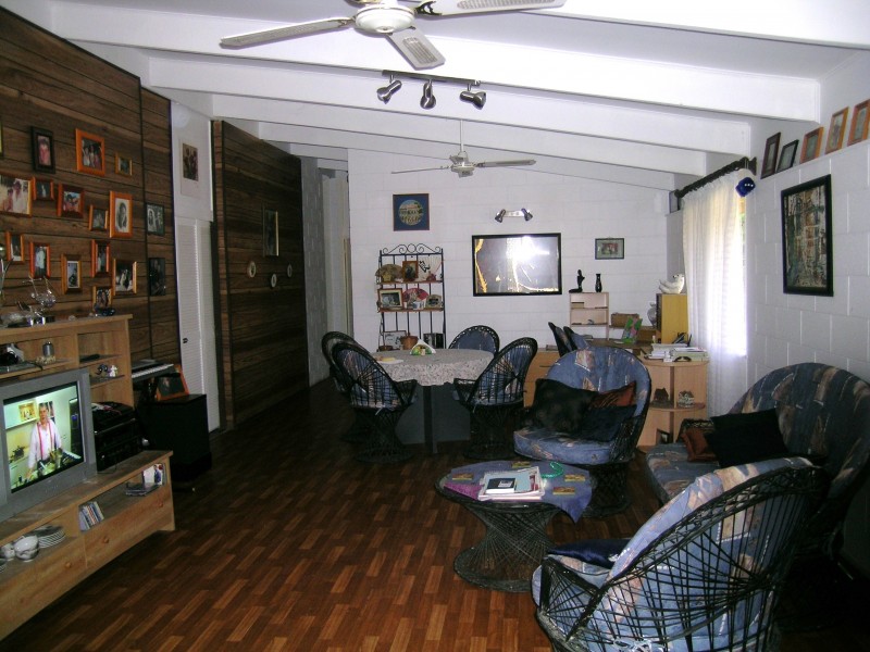 1 Wilcox Close, Manoora QLD 4870