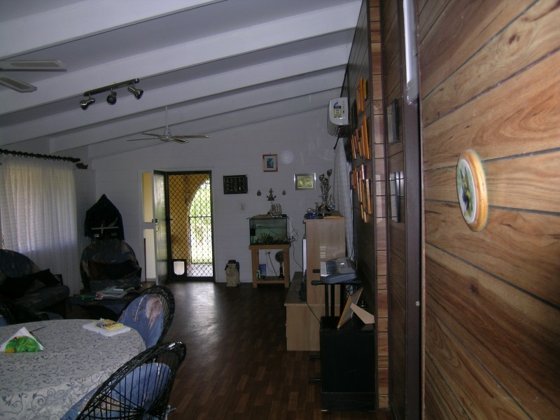 1 Wilcox Close, Manoora QLD 4870