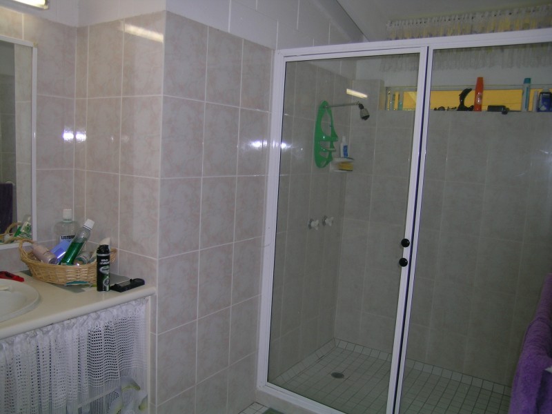 1 Wilcox Close, Manoora QLD 4870