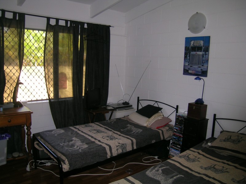 1 Wilcox Close, Manoora QLD 4870