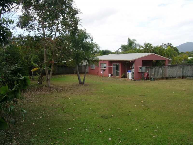 6 Amarina Close, Caravonica QLD 4878