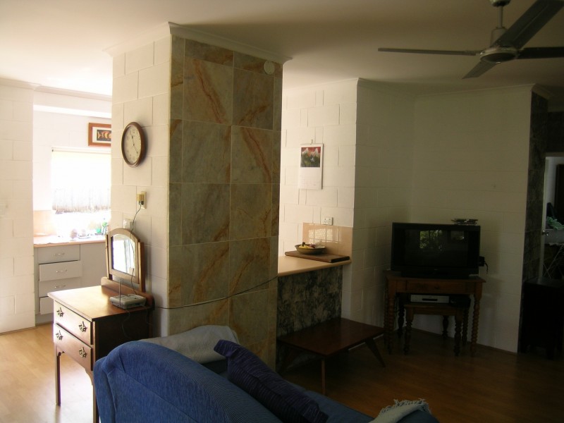 6 Amarina Close, Caravonica QLD 4878