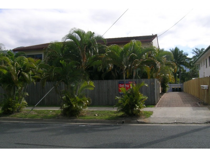 1-4/19 Pioneer Street, Manoora QLD 4870