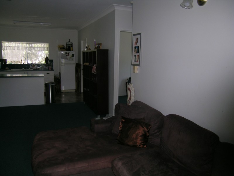4/342-344 McCoombe Street, Mooroobool QLD 4870