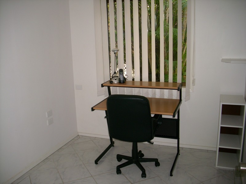 12/23 Heavey Crescent, Whitfield QLD 4870