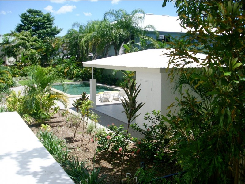 2/210 Grafton Street, Cairns QLD 4870