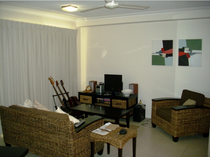 2/210 Grafton Street, Cairns QLD 4870