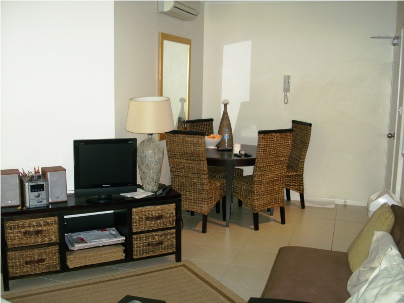 2/210 Grafton Street, Cairns QLD 4870