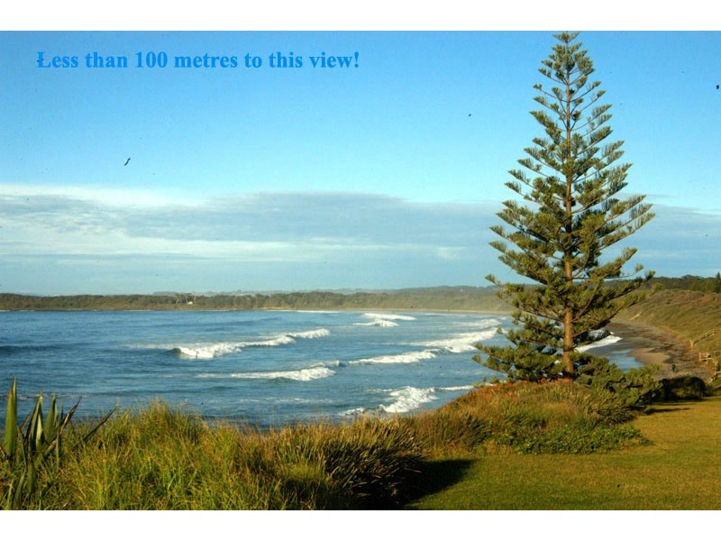 8 Ocean Drive, Wallaby Point, Old Bar NSW 2430