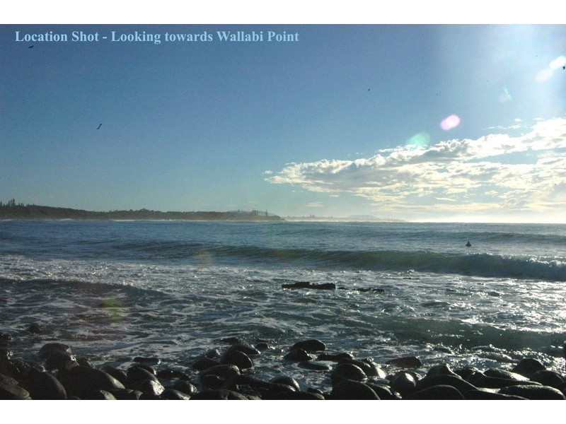 8 Ocean Drive, Wallaby Point, Old Bar NSW 2430