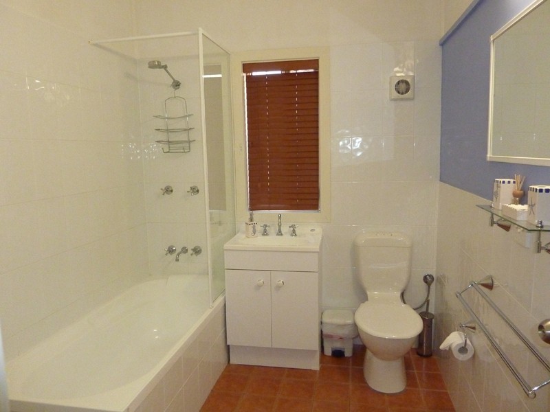 2/20 Helen Street, Forster NSW 2428
