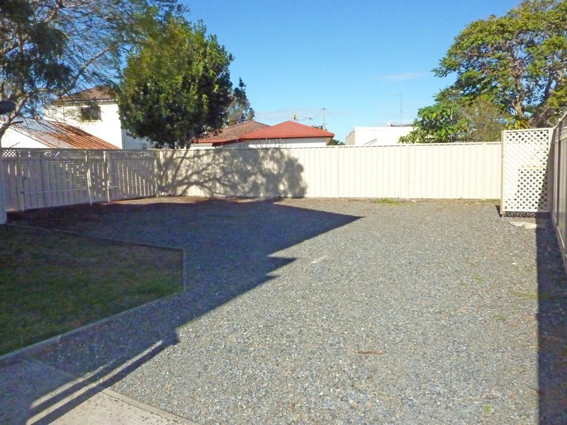 2/20 Helen Street, Forster NSW 2428