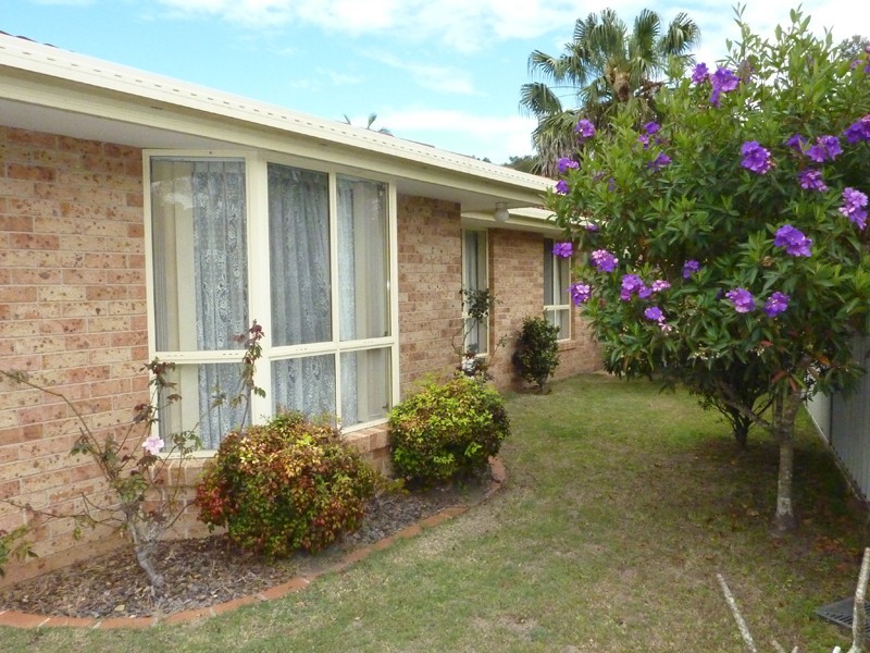 2/15 Cocos Crescent, Forster NSW 2428