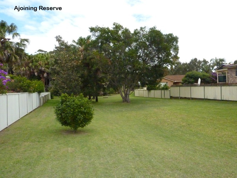 2/15 Cocos Crescent, Forster NSW 2428