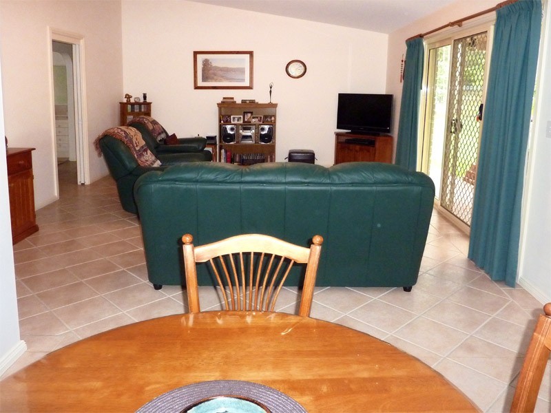 9 Zamia Place, Forster NSW 2428