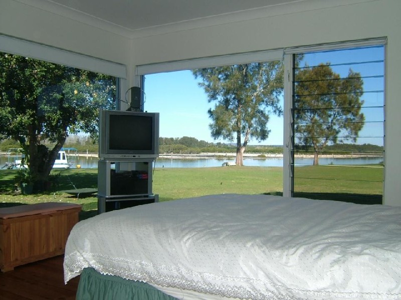 7 Mount View Parade, Tuncurry NSW 2428