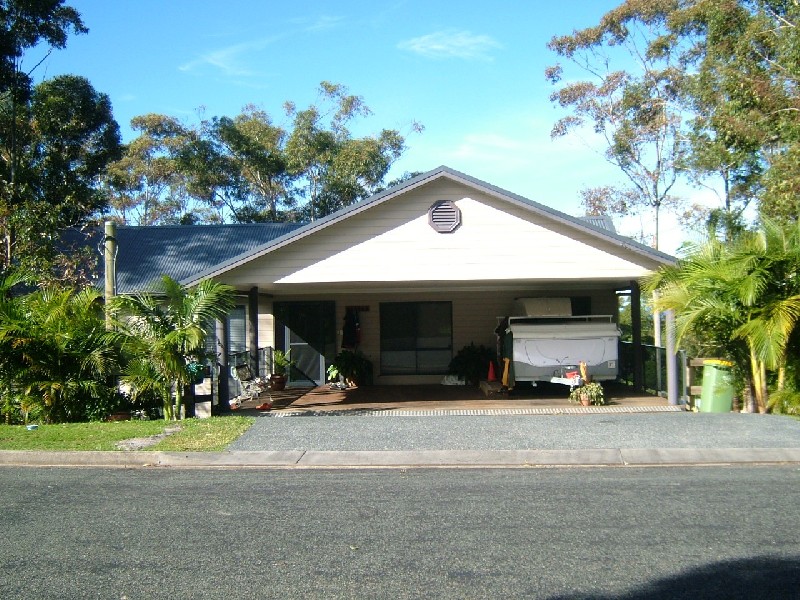 5 Gordon Street, Smiths Lake NSW 2428