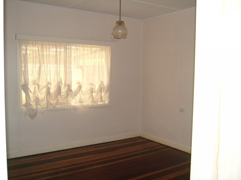 7 Macintosh Street, Forster NSW 2428