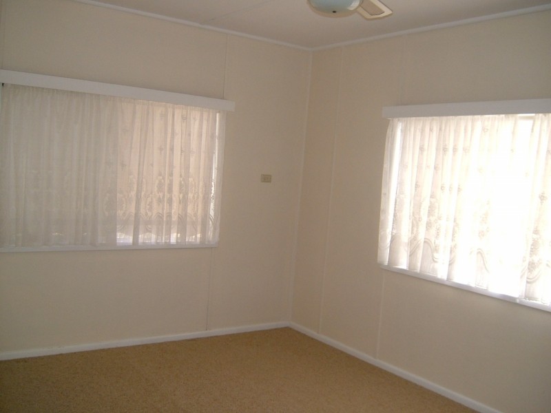 7 Macintosh Street, Forster NSW 2428