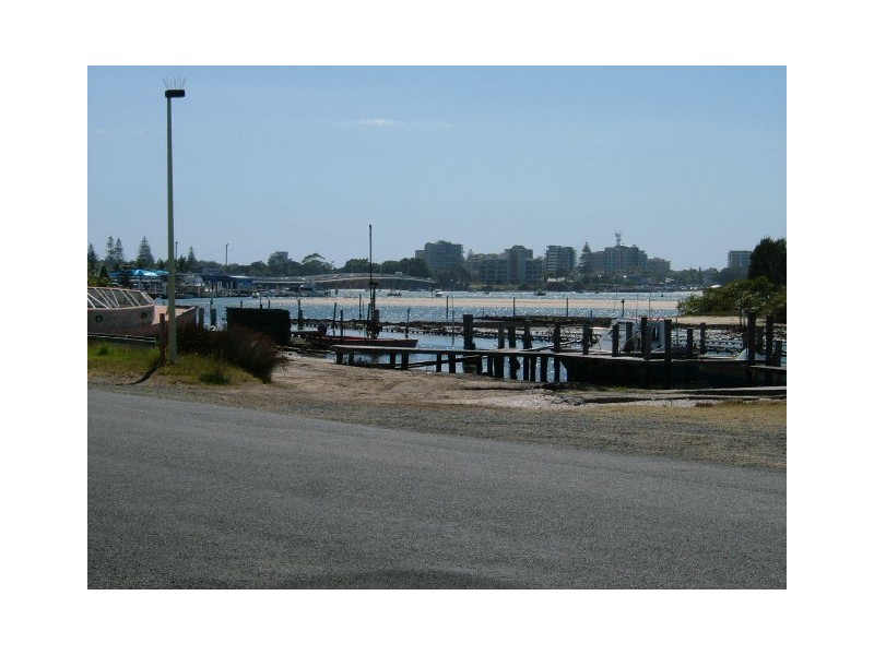 1/33 POINT RD, Tuncurry NSW 2428
