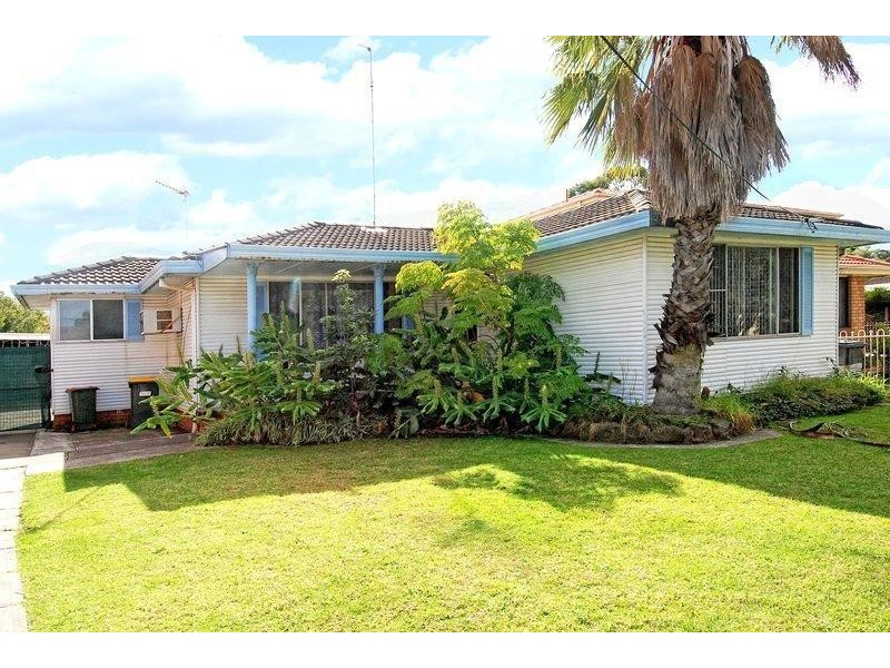36 Rogers Ave, Kanahooka NSW 2530