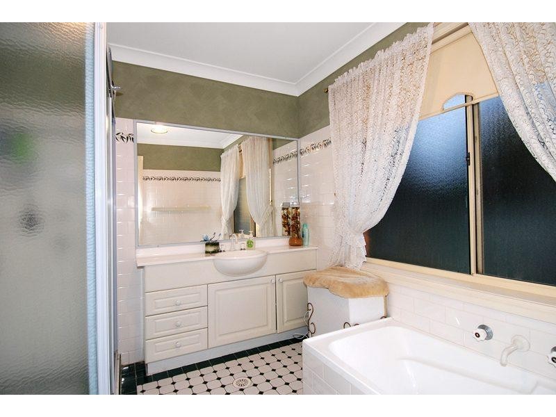 3 Colvin Place, Horsley NSW 2530