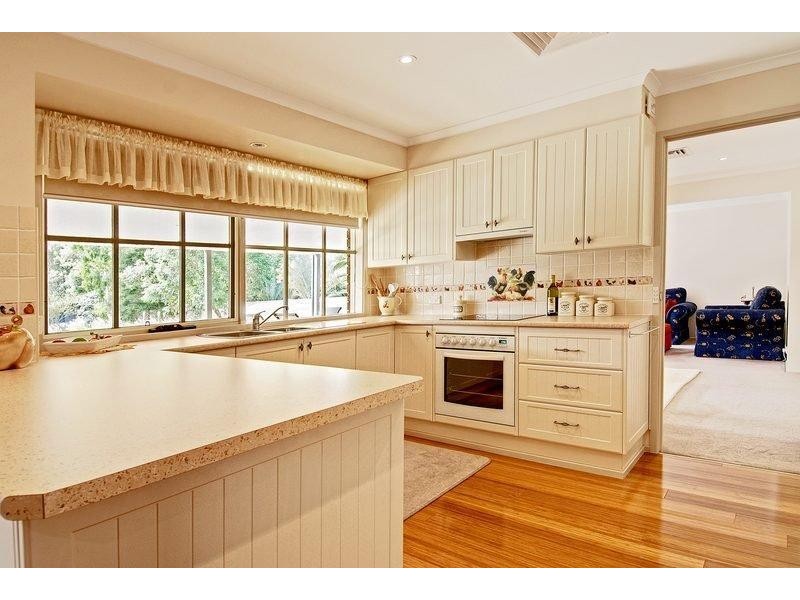 25 Windsor Crescent, Brownsville NSW 2530