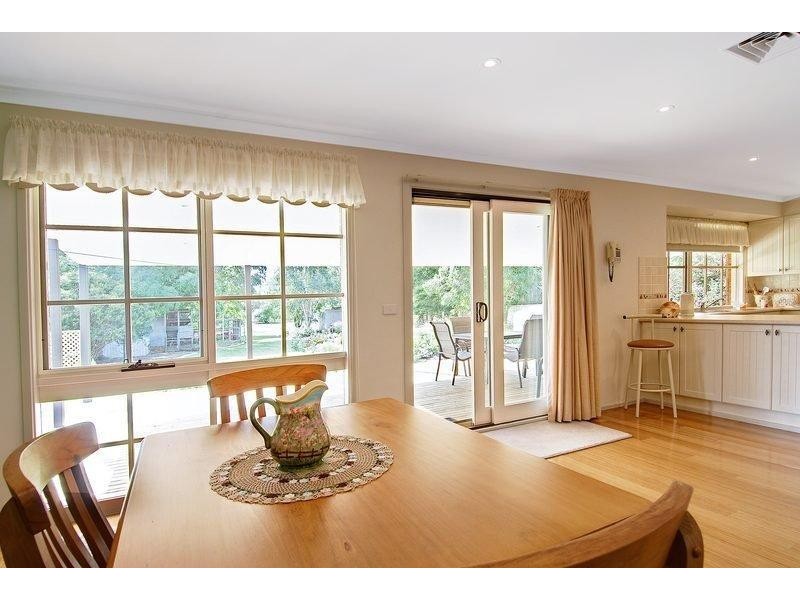 25 Windsor Crescent, Brownsville NSW 2530