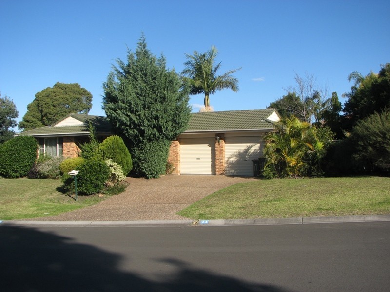 11 Throsby Ave, Horsley NSW 2530