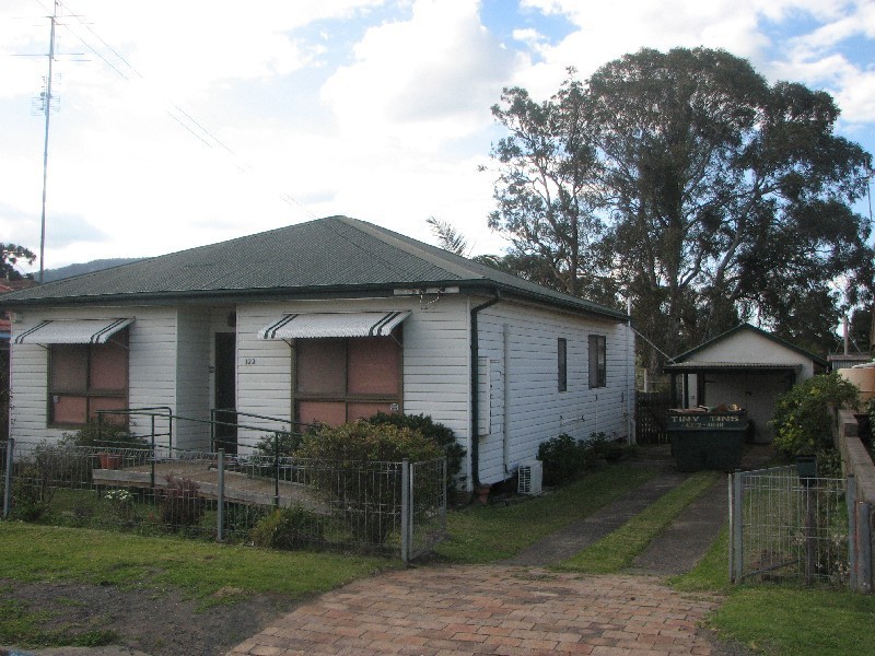 372 Kanahooka Road, Brownsville NSW 2530
