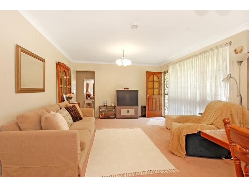 49 Eleebana Crescent, Koonawarra NSW 2530