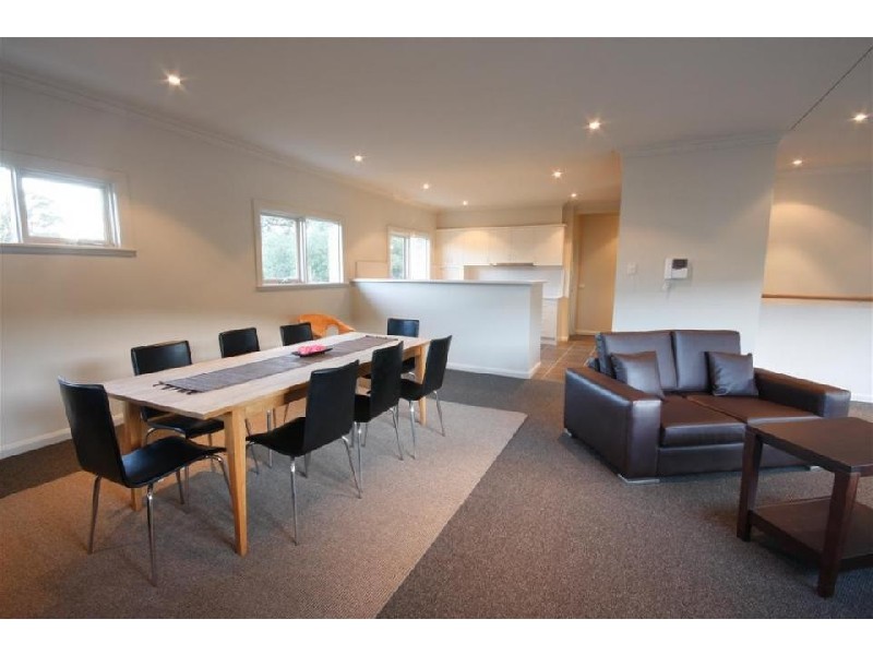 2/2D Lachlan Street, Thirroul NSW 2515