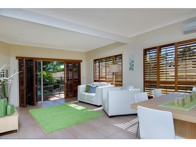 9 Camfield Street, Alexandra Headland QLD 4572