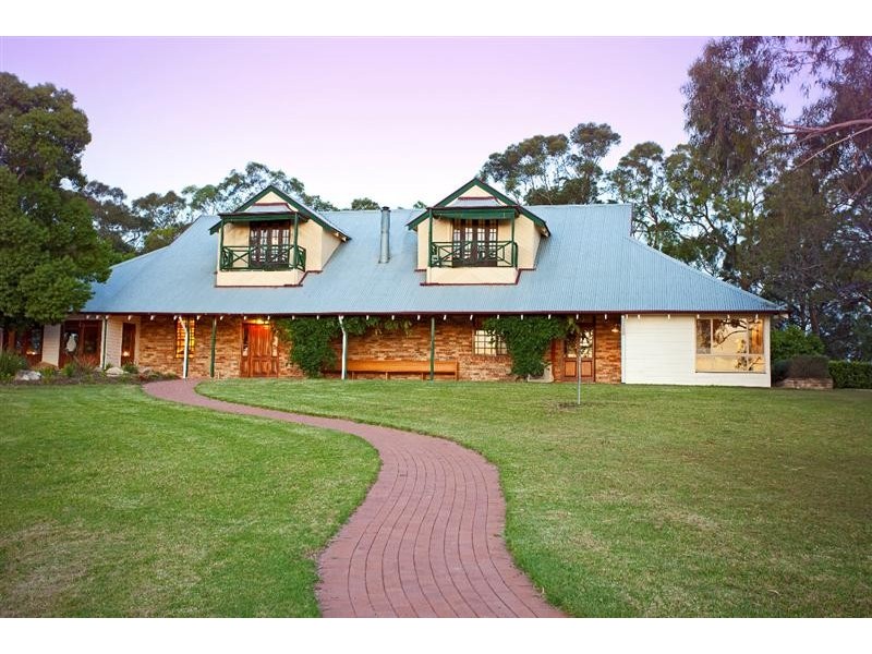 26 Pages Wharf Road, Sackville North NSW 2756