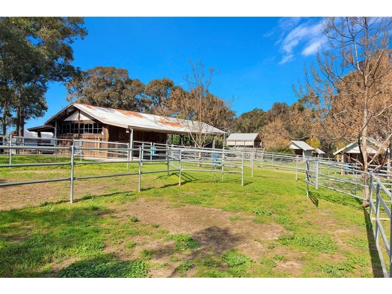 26 Pages Wharf Road, Sackville North NSW 2756