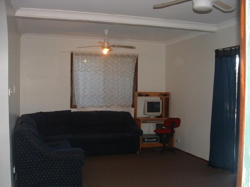 Pelaw Main NSW 2327