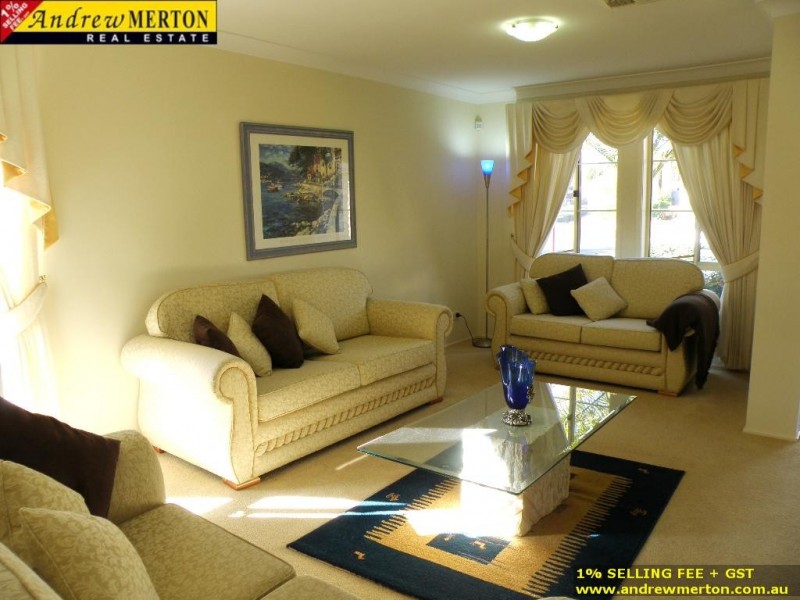 17 Fingleton Cl, Rouse Hill NSW 2155