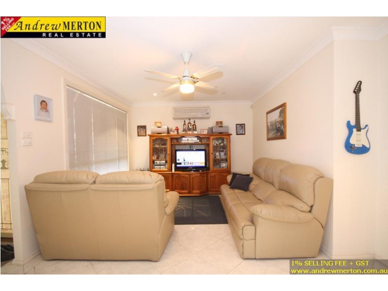 133 Explorers Way, St Clair NSW 2330