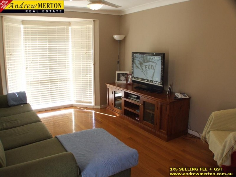 10 Isaac Pl, Quakers Hill NSW 2763