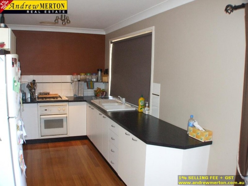 10 Isaac Pl, Quakers Hill NSW 2763