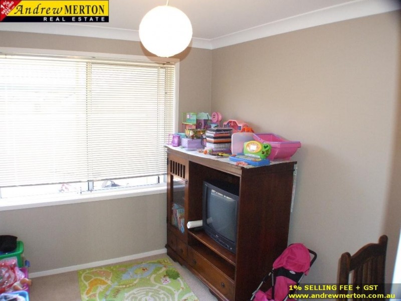 10 Isaac Pl, Quakers Hill NSW 2763