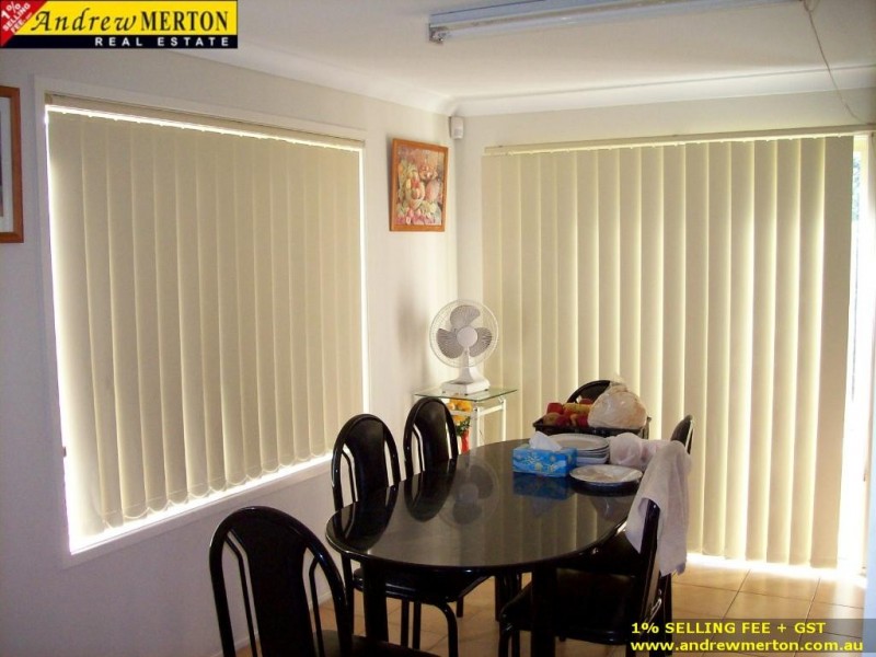 2/213 Quakers Rd, Quakers Hill NSW 2763