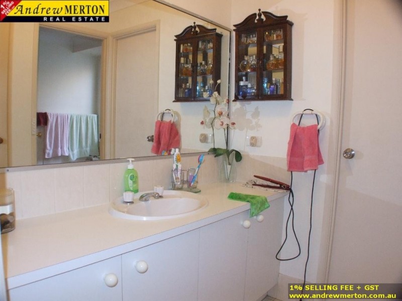 8 Romley Cr., Oakhurst NSW 2400