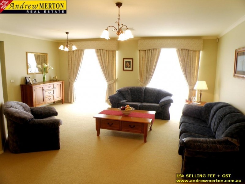 7 Armine Way, Beaumont Hills NSW 2155