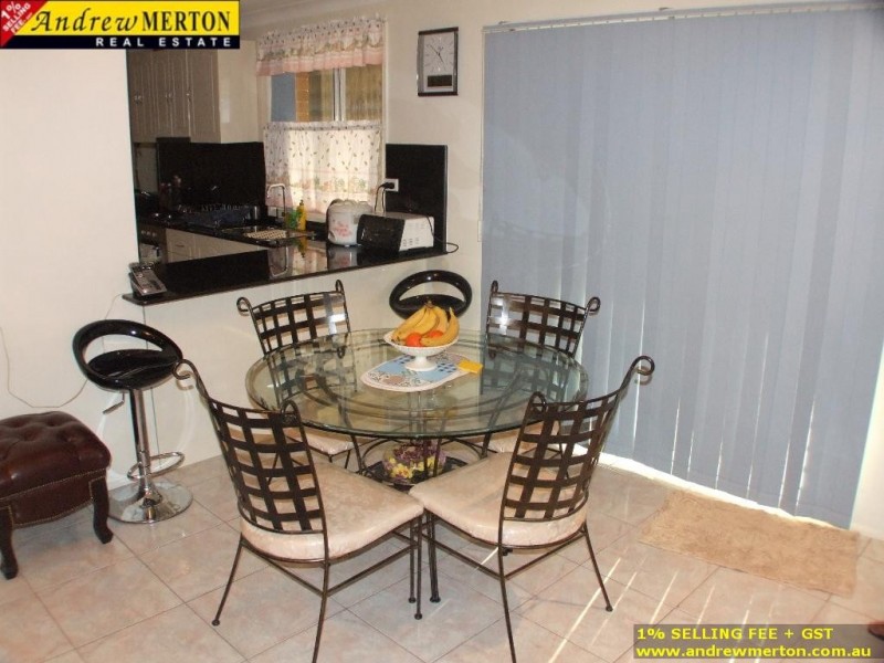 8 Romley Cr., Oakhurst NSW 2400